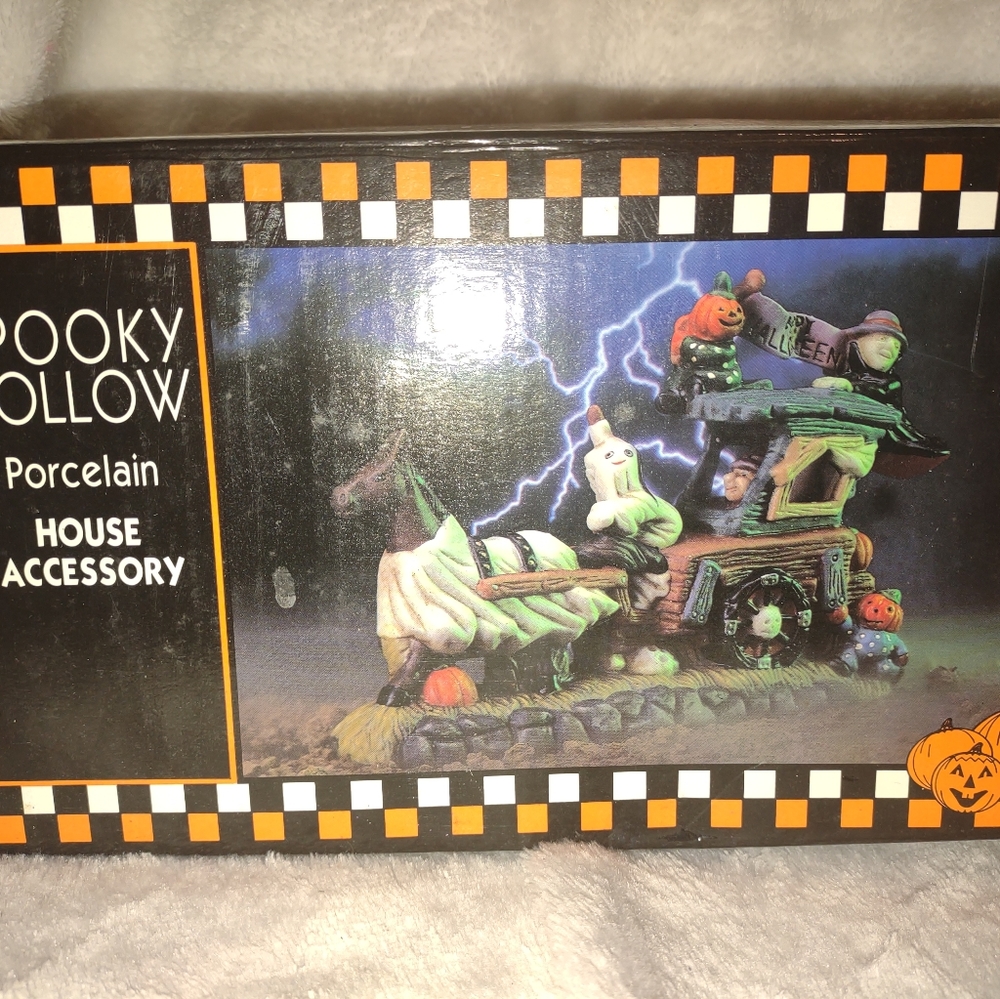 Halloween Spooky Hollow Porcelain Horse Carriage Ghost Pumpkin Witch - Picture 8 of 8